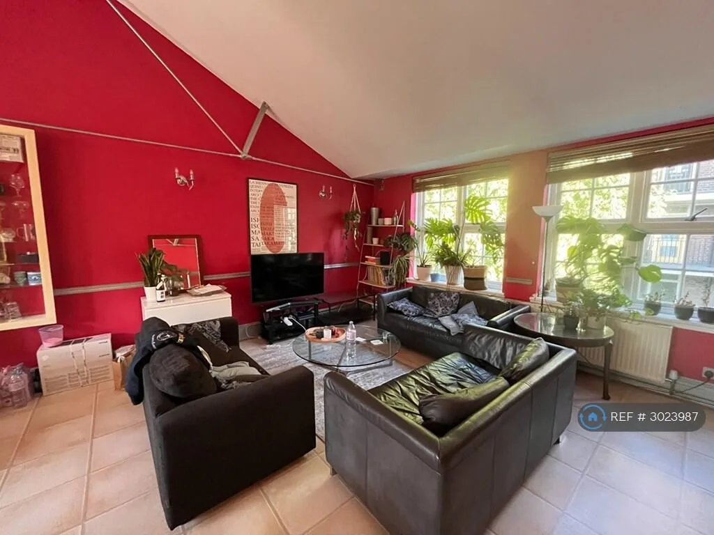 3 bedroom flat for rent