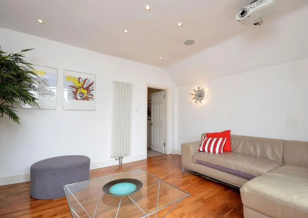 2 bedroom flat for rent