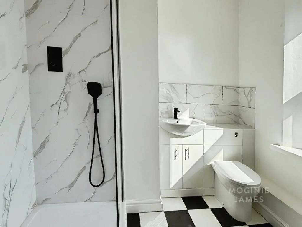 3 bedroom semi-detached house for rent