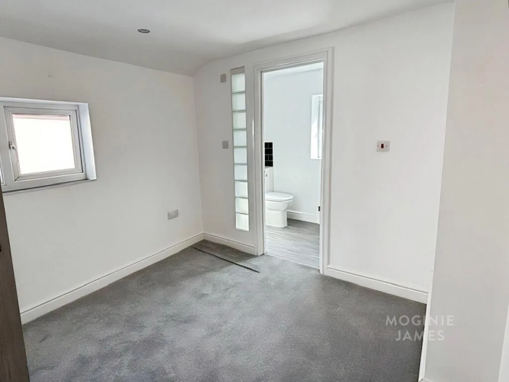 3 bedroom semi-detached house for rent
