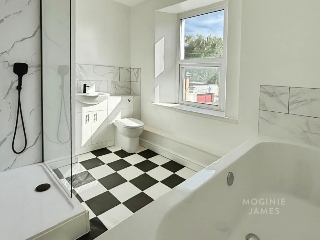 3 bedroom semi-detached house for rent
