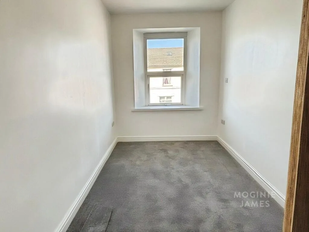 3 bedroom semi-detached house for rent