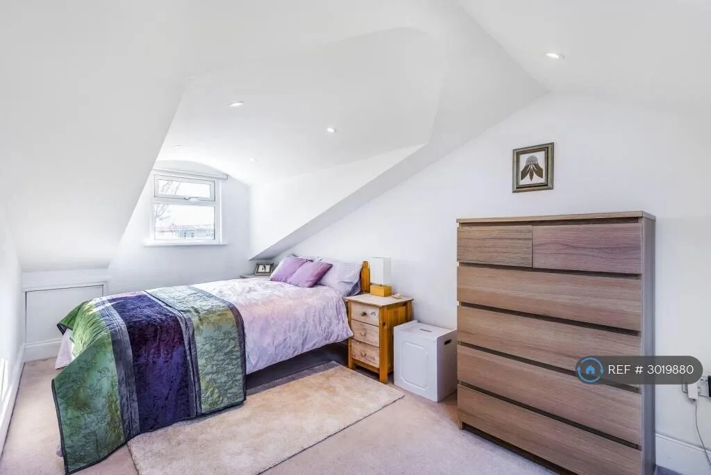 3 bedroom flat for rent