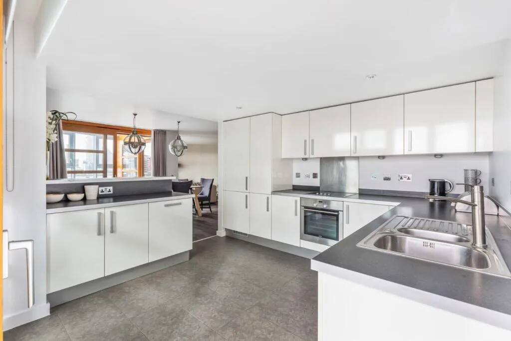 3 bedroom apartment for rent