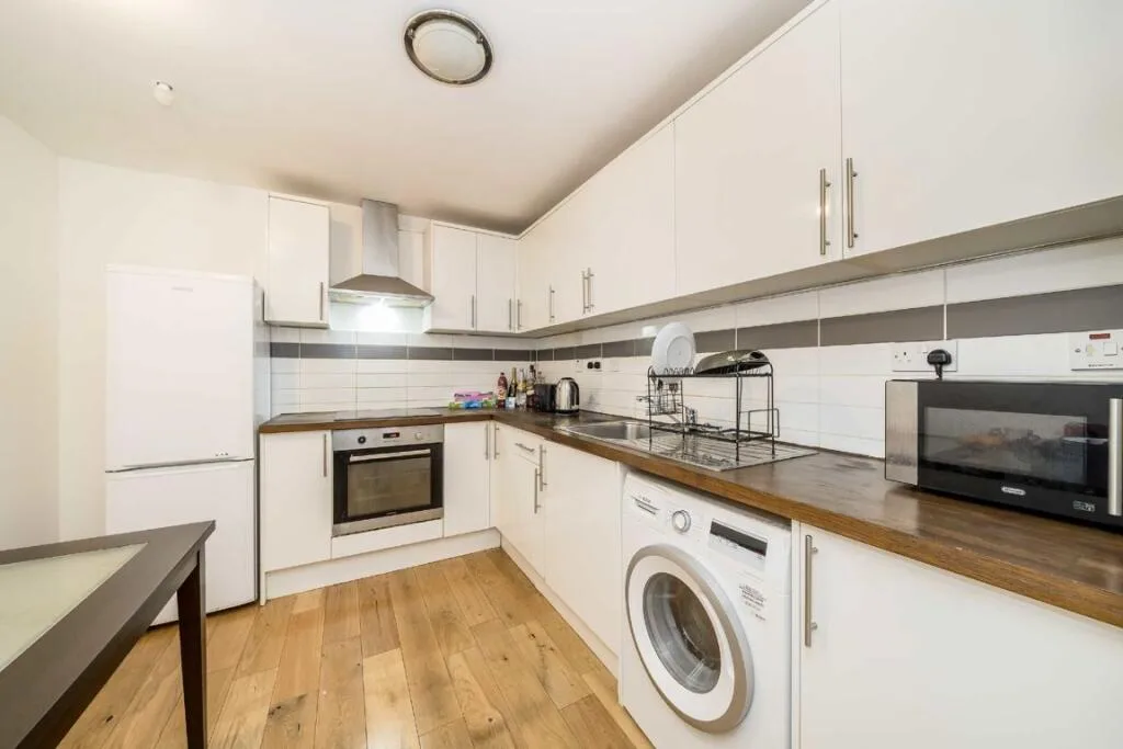 3 bedroom flat for rent
