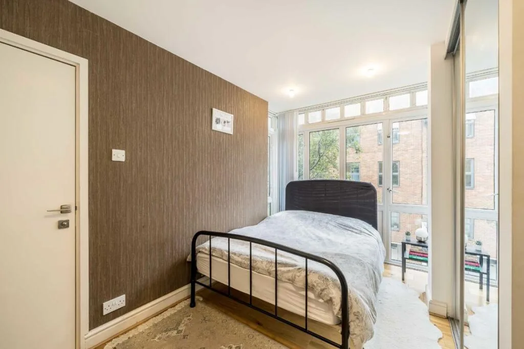 3 bedroom flat for rent