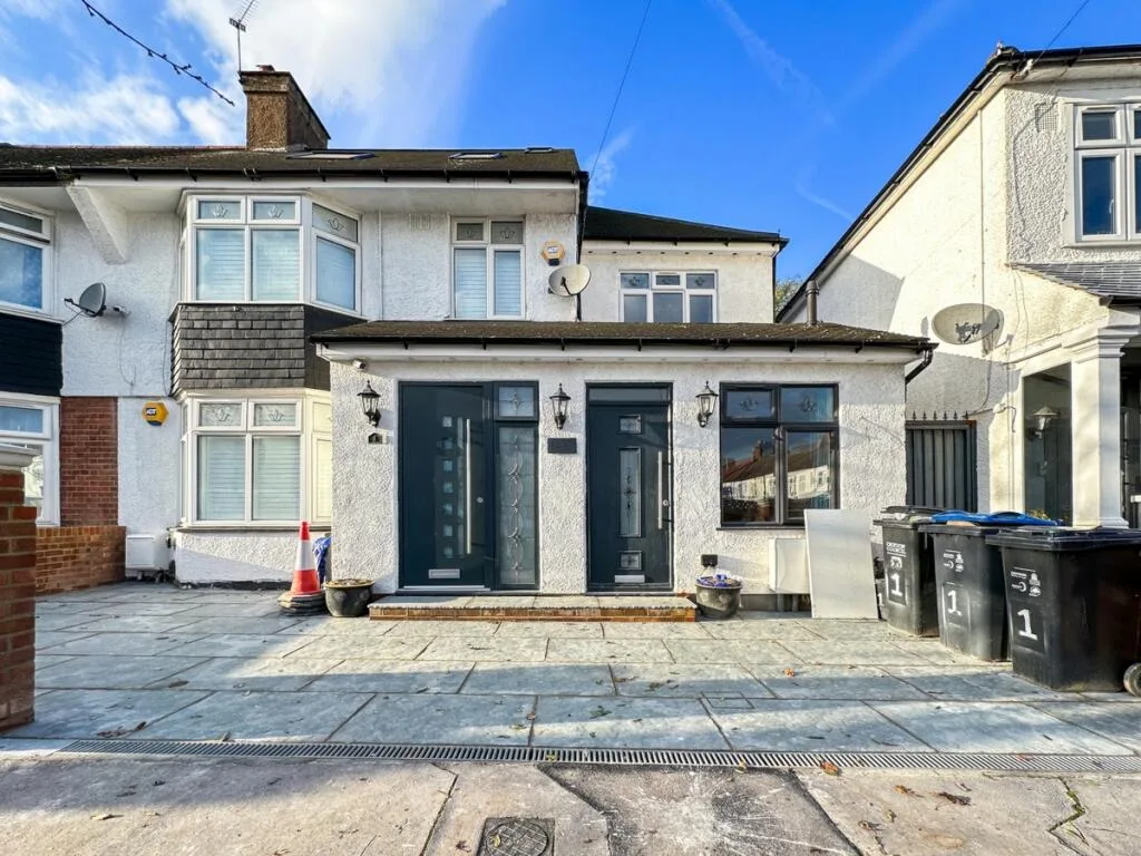 3 bedroom flat for rent