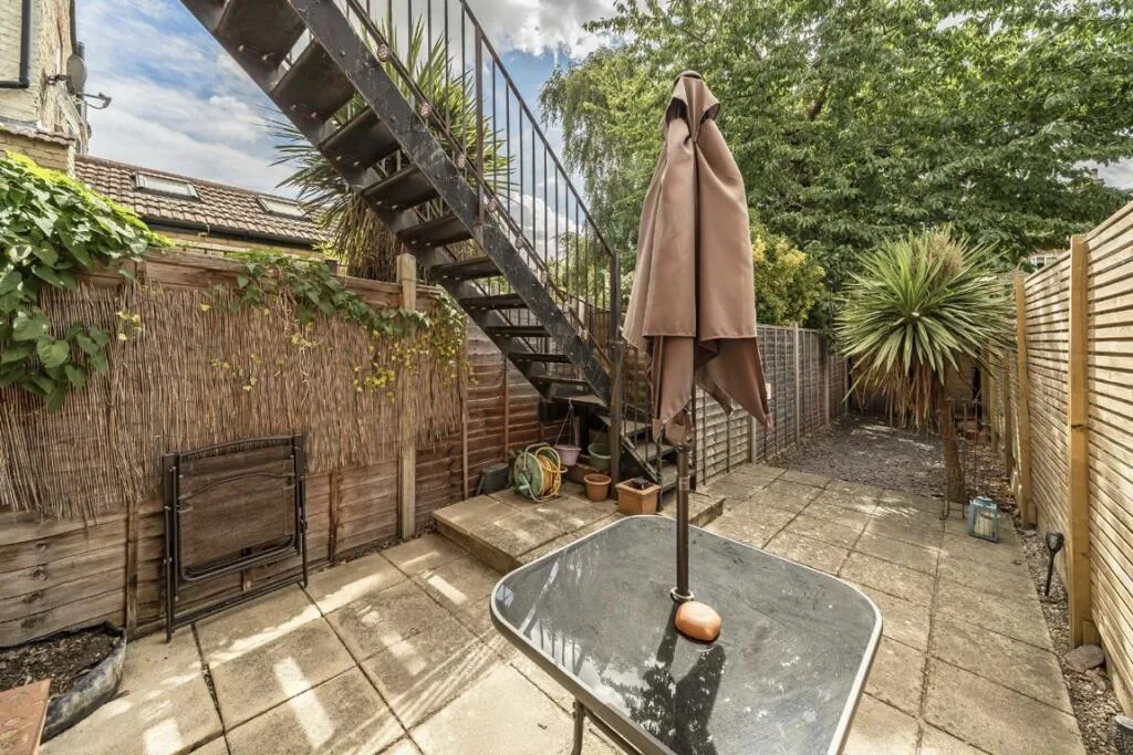 2 bedroom flat for rent