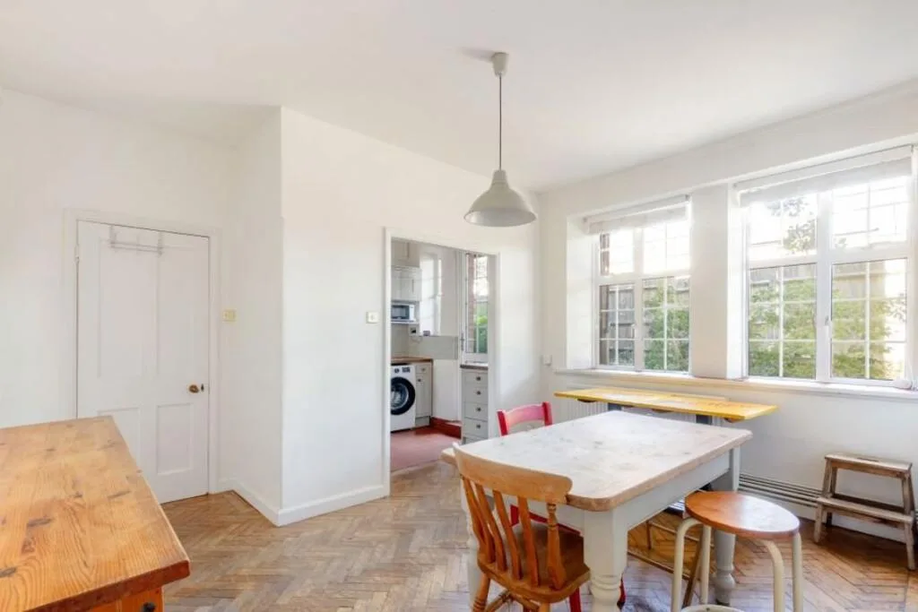 2 bedroom maisonette for rent