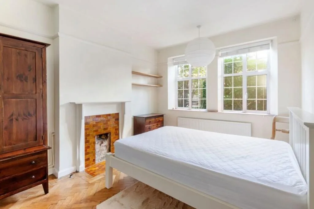 2 bedroom maisonette for rent