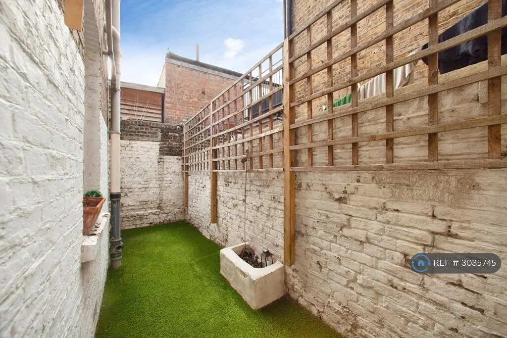 2 bedroom terraced house for rent