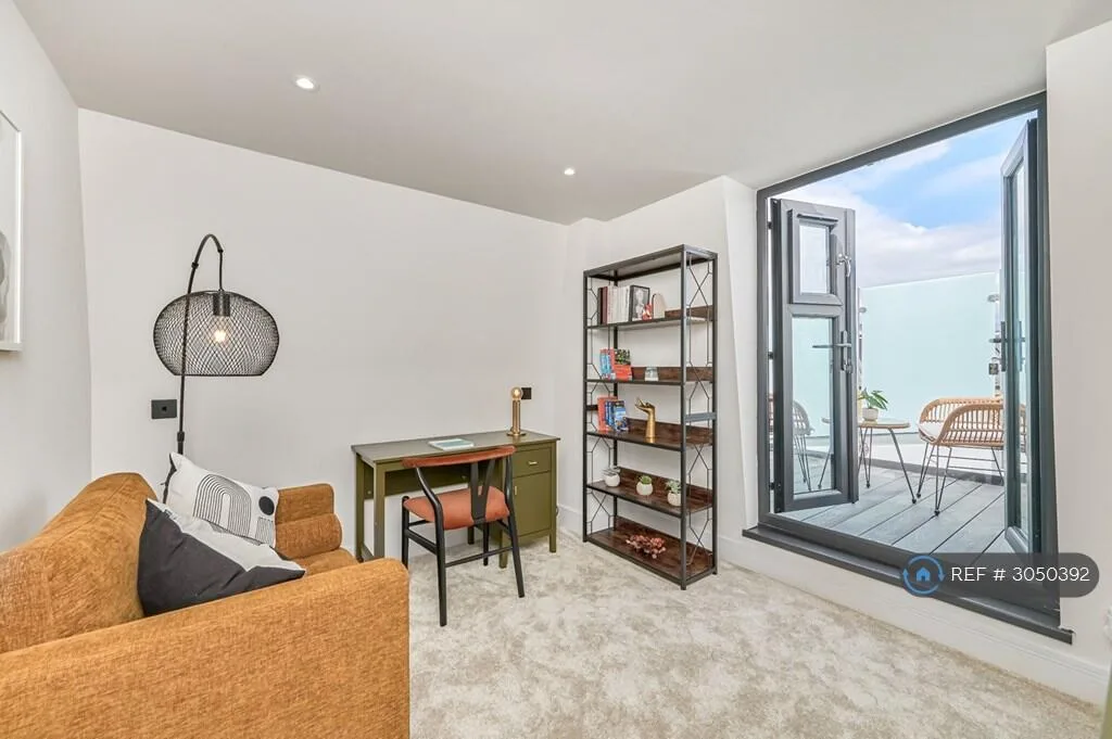 3 bedroom flat for rent