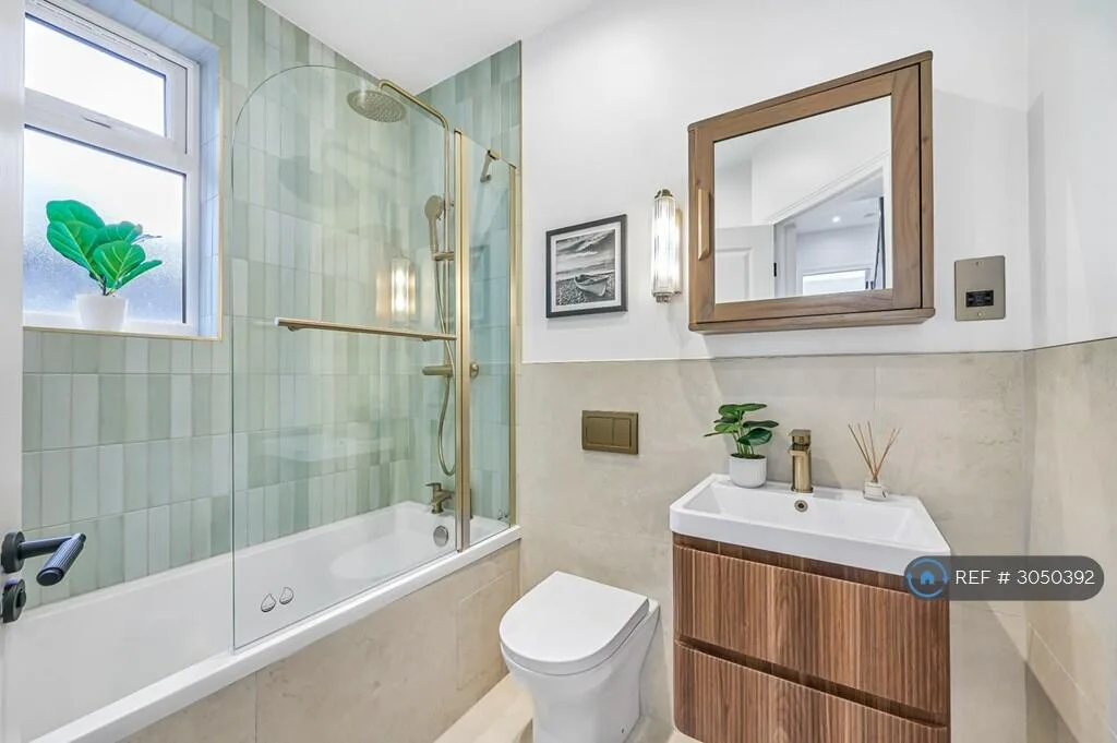 3 bedroom flat for rent