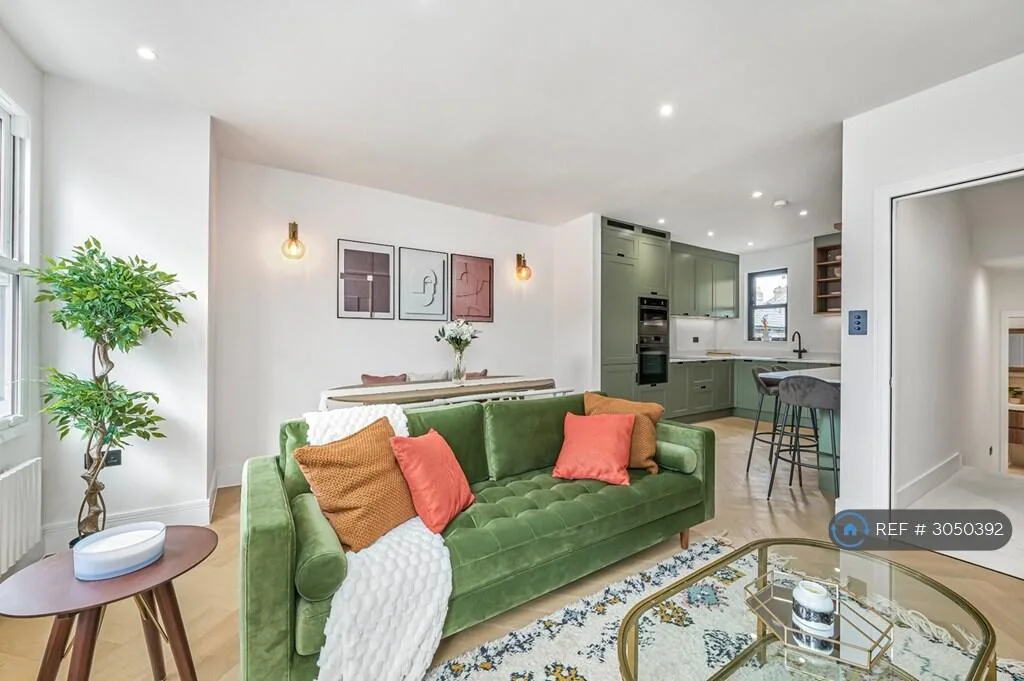 3 bedroom flat for rent