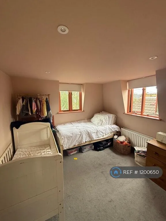 3 bedroom maisonette for rent