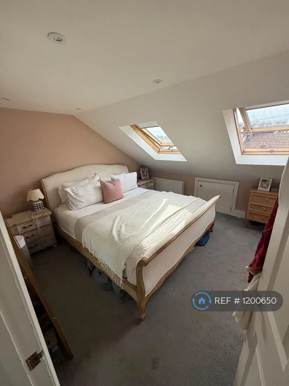 3 bedroom maisonette for rent