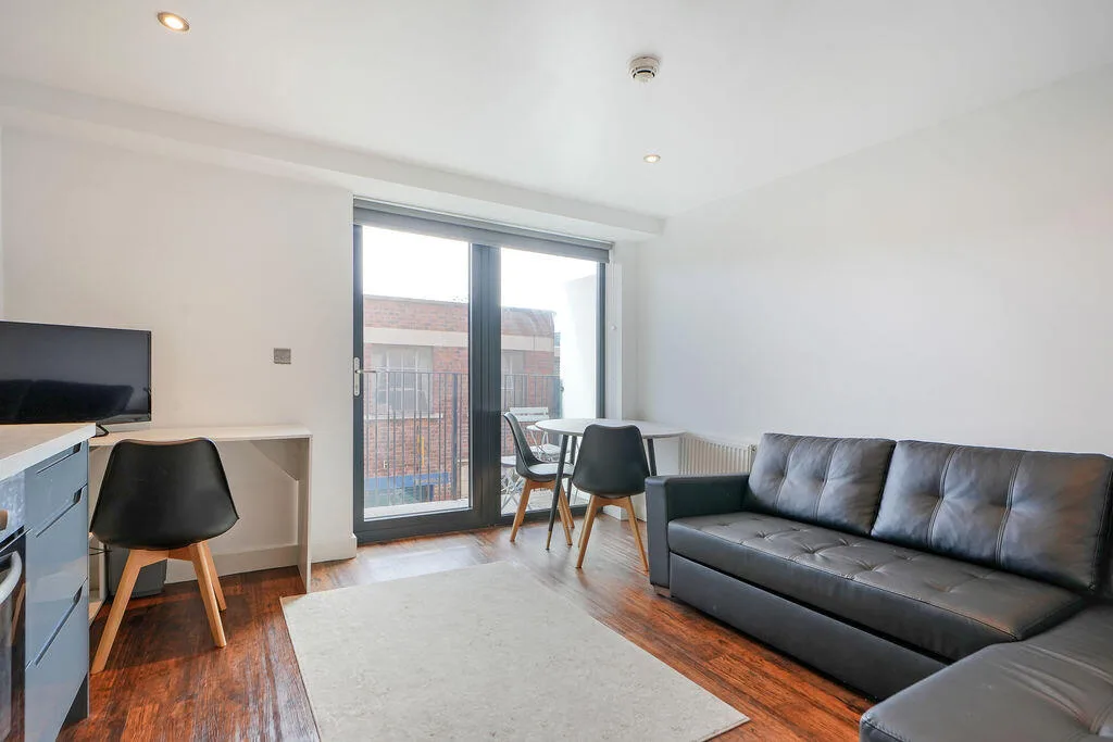 Studio flat for rent