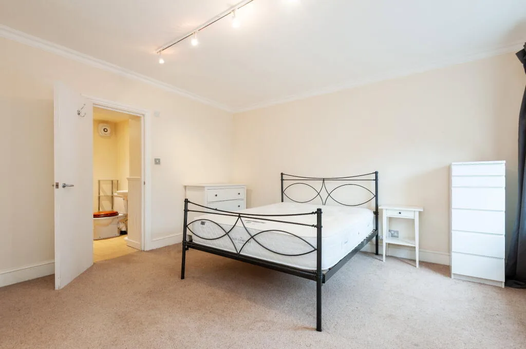 4 bedroom flat for rent