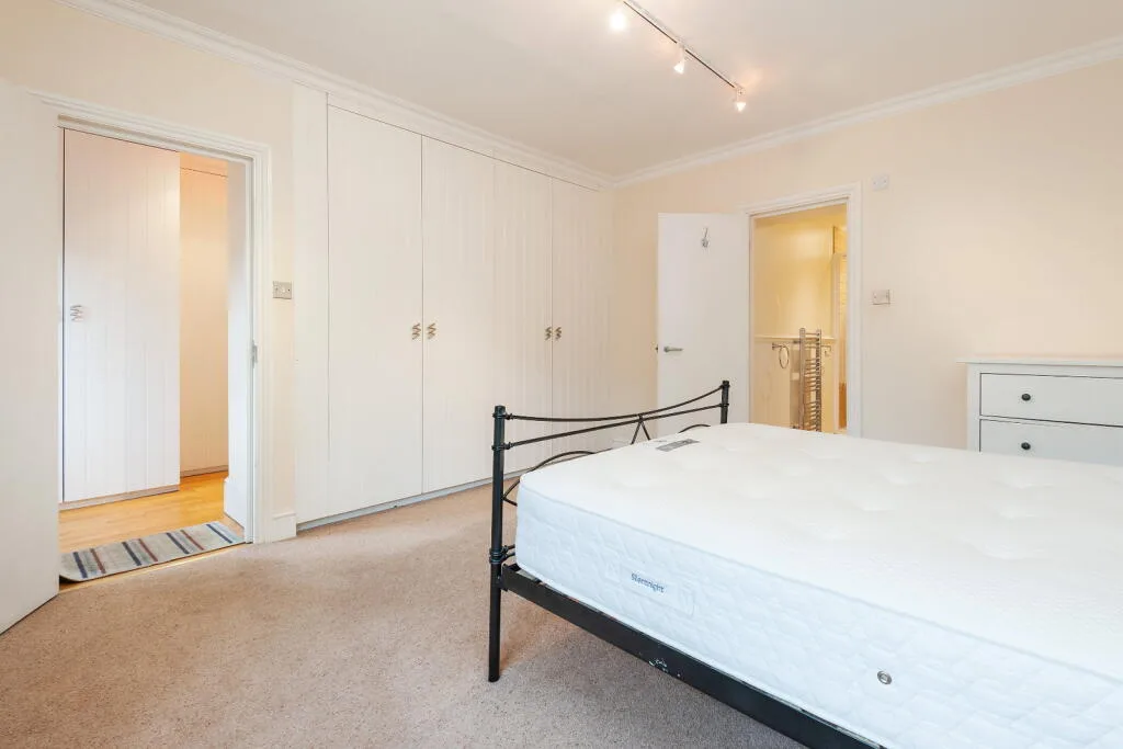 4 bedroom flat for rent