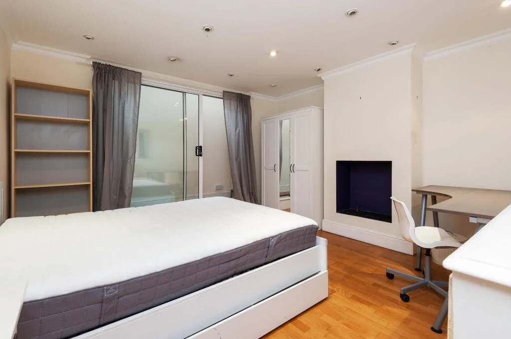 4 bedroom flat for rent