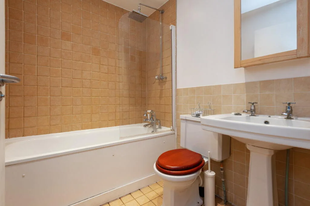 4 bedroom flat for rent