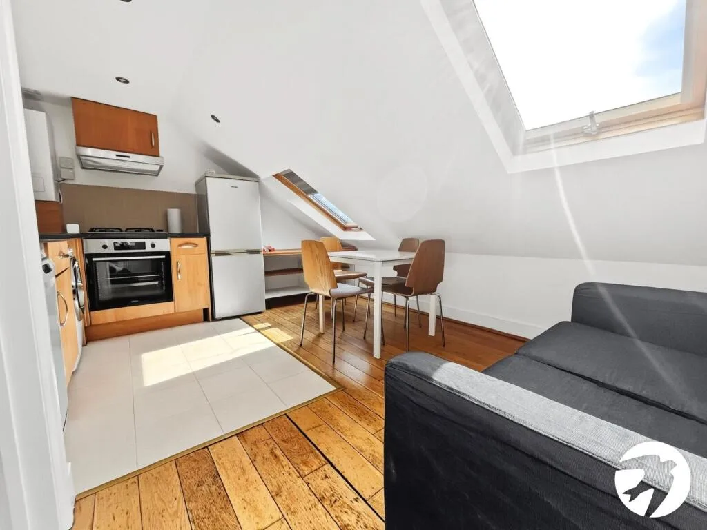2 bedroom duplex for rent