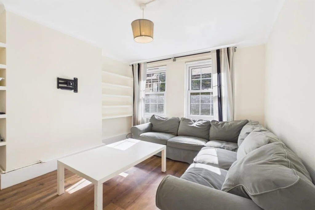 3 bedroom flat for rent