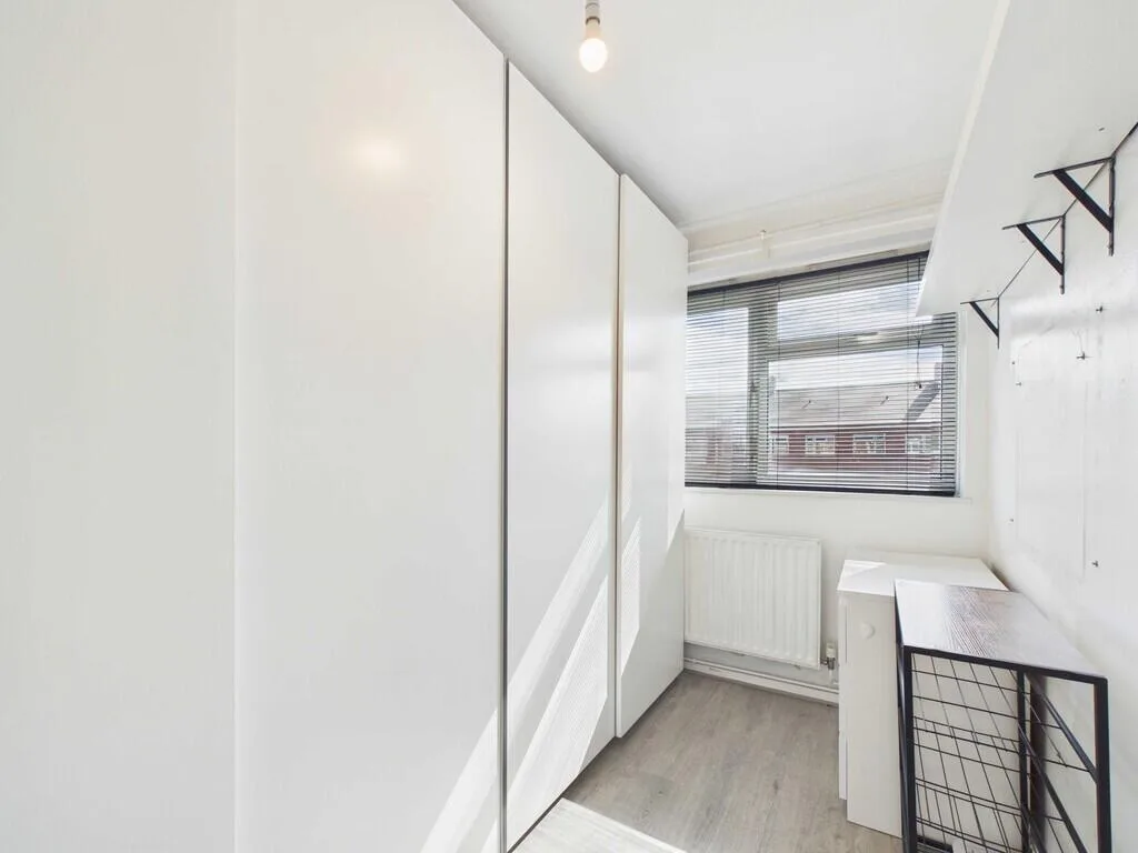 4 bedroom maisonette for rent