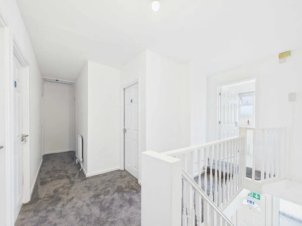 4 bedroom maisonette for rent