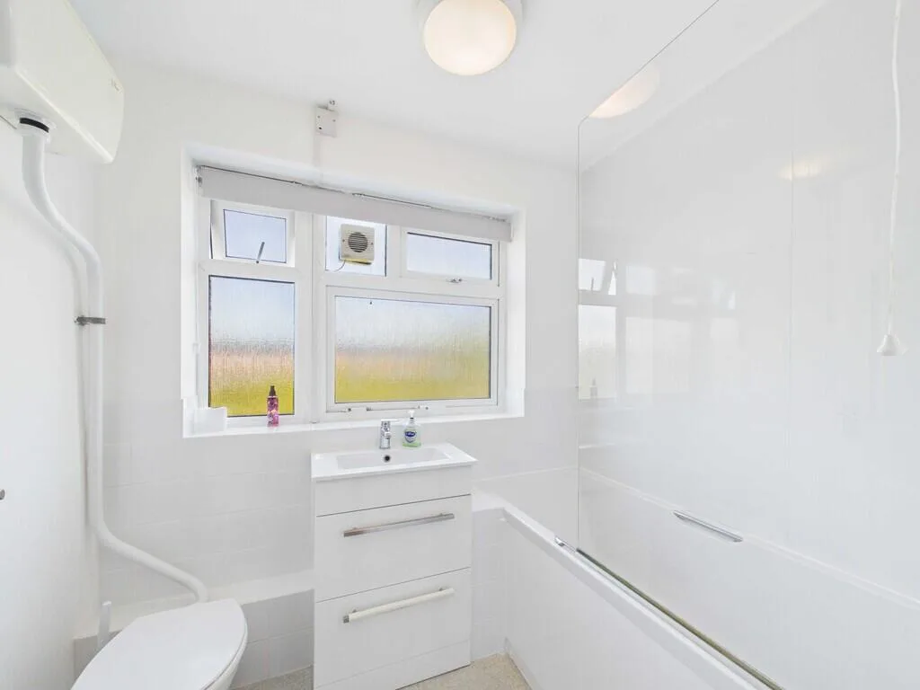 4 bedroom maisonette for rent