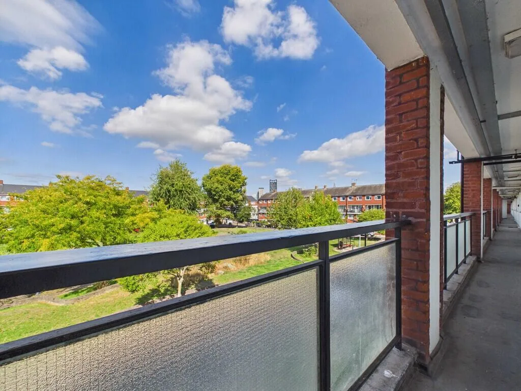 4 bedroom maisonette for rent