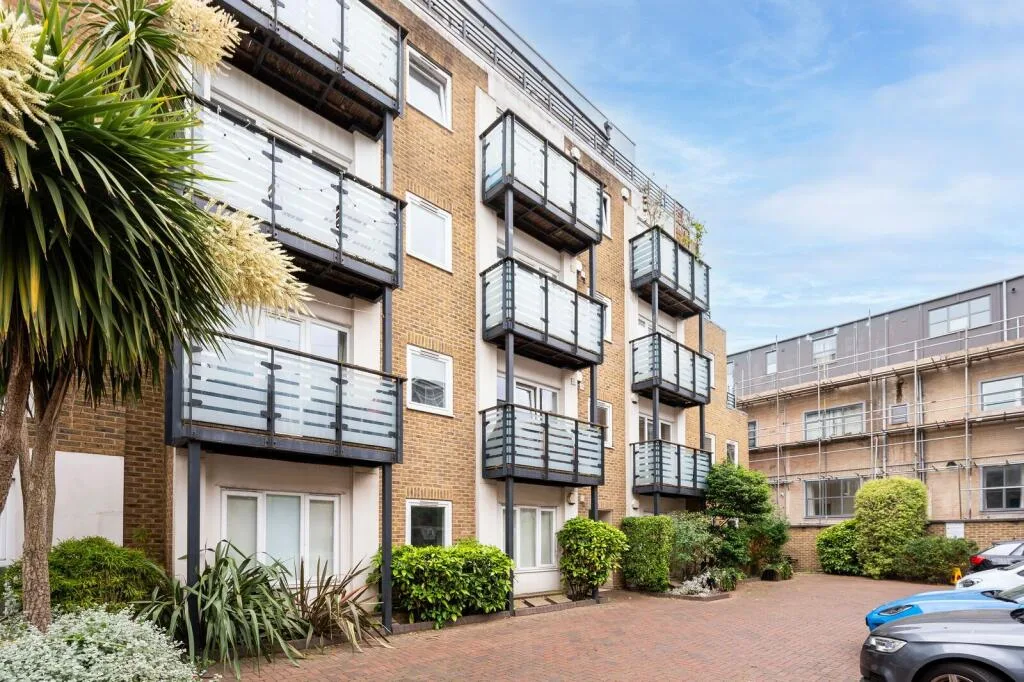 2 bedroom flat for rent