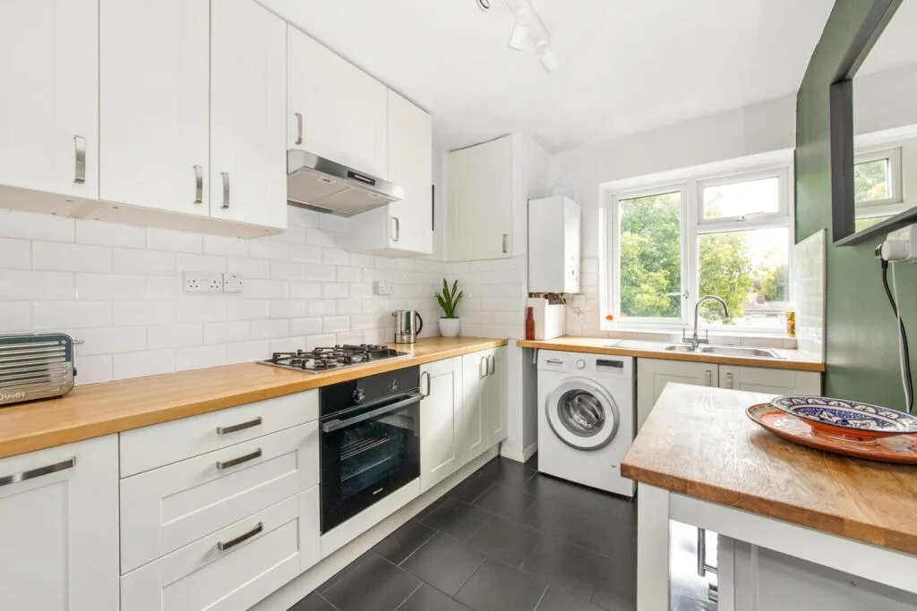 3 bedroom apartment for rent