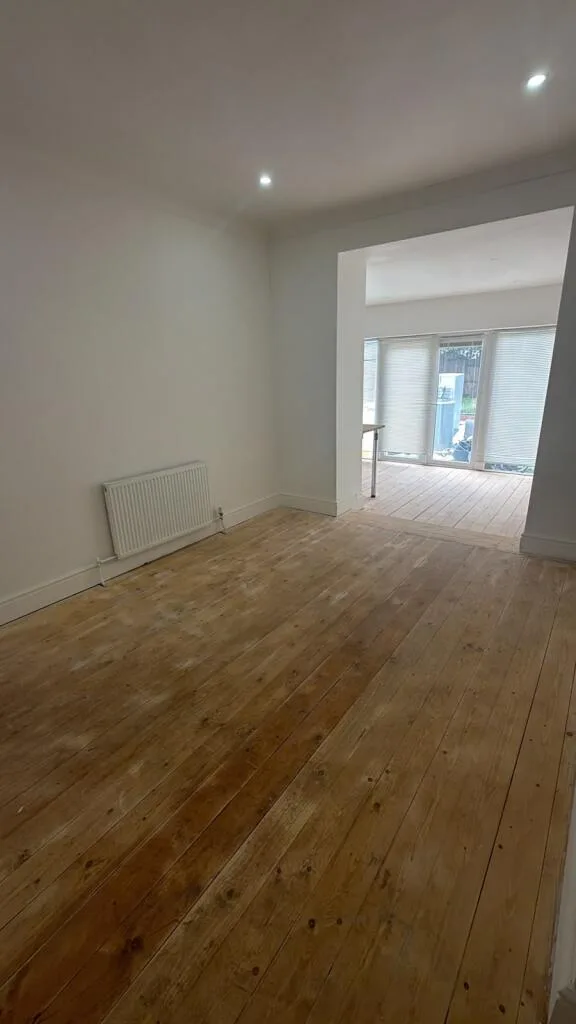 3 bedroom semi-detached house for rent