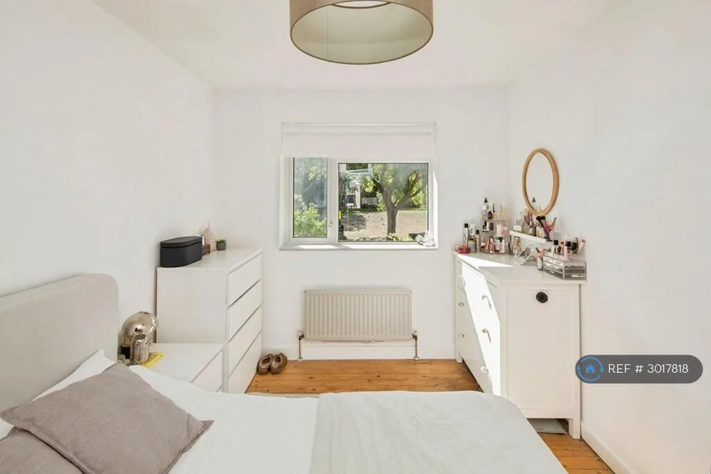 3 bedroom end of terrace house for rent