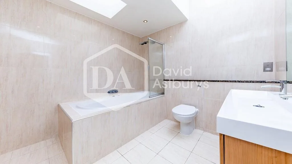 3 bedroom flat for rent