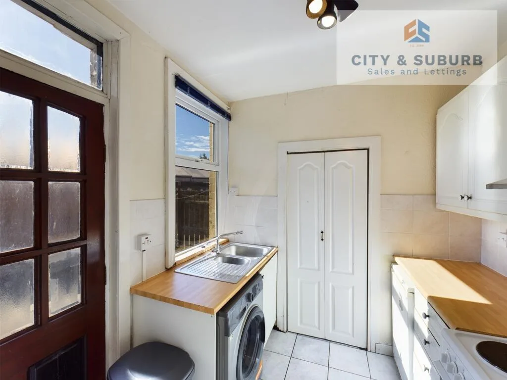 2 bedroom ground floor flat for rent