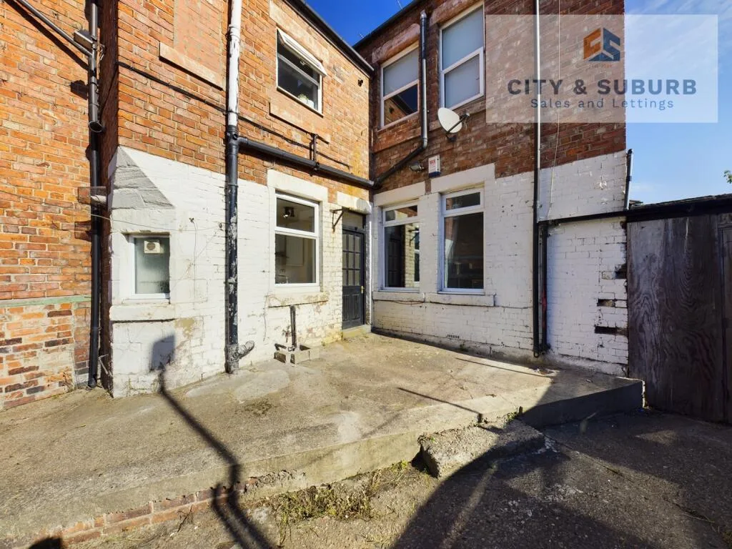 2 bedroom ground floor flat for rent