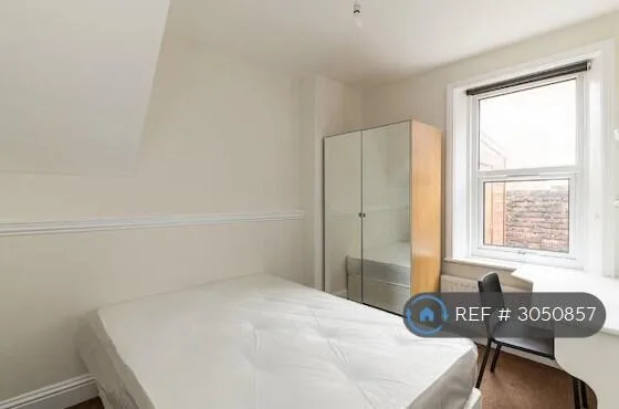 4 bedroom flat for rent