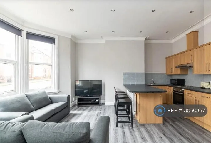 4 bedroom flat for rent