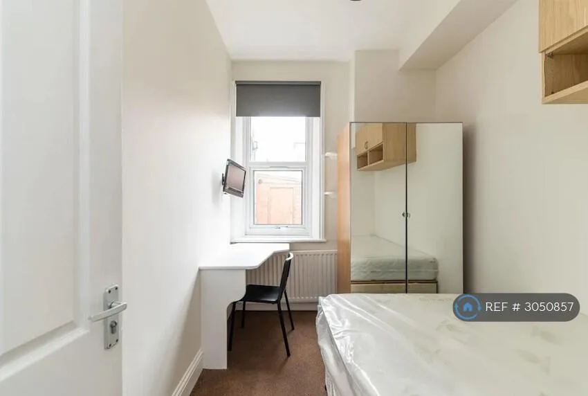 4 bedroom flat for rent