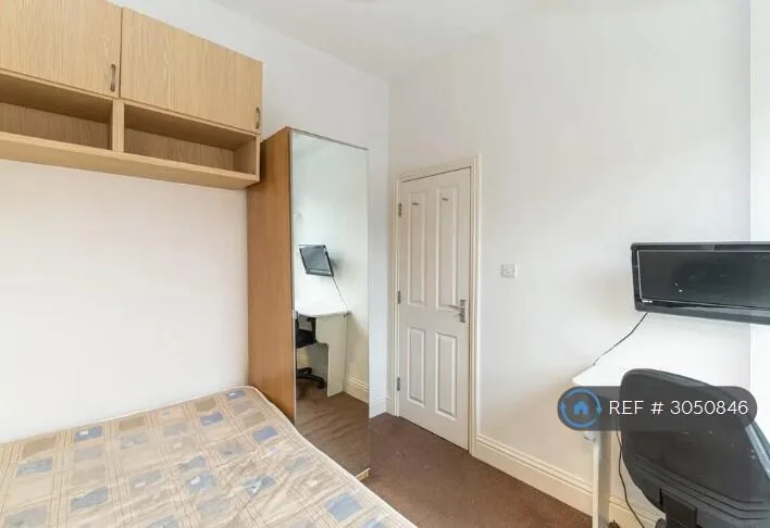 5 bedroom maisonette for rent
