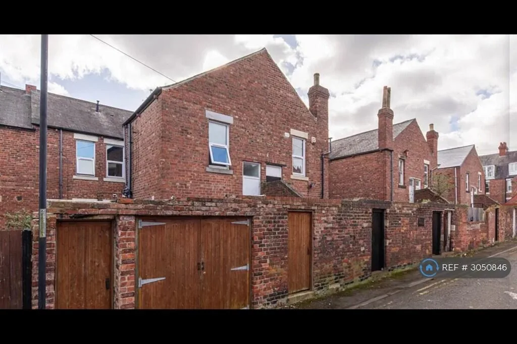 5 bedroom maisonette for rent