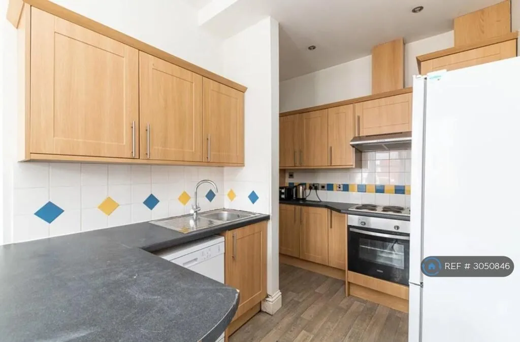 5 bedroom maisonette for rent