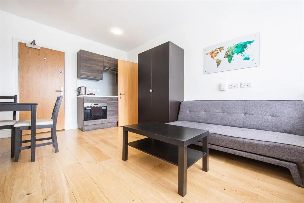 Studio flat for rent