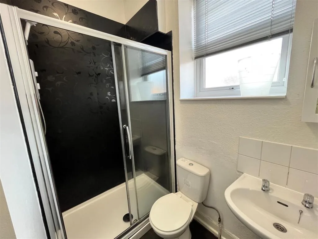 4 bedroom terraced house for rent