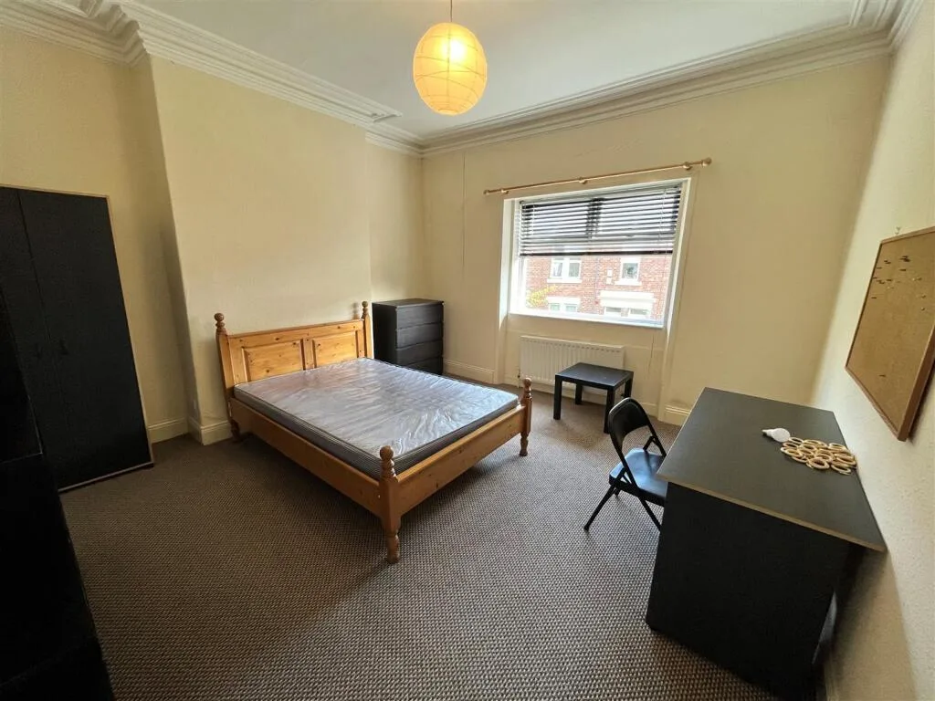 4 bedroom terraced house for rent