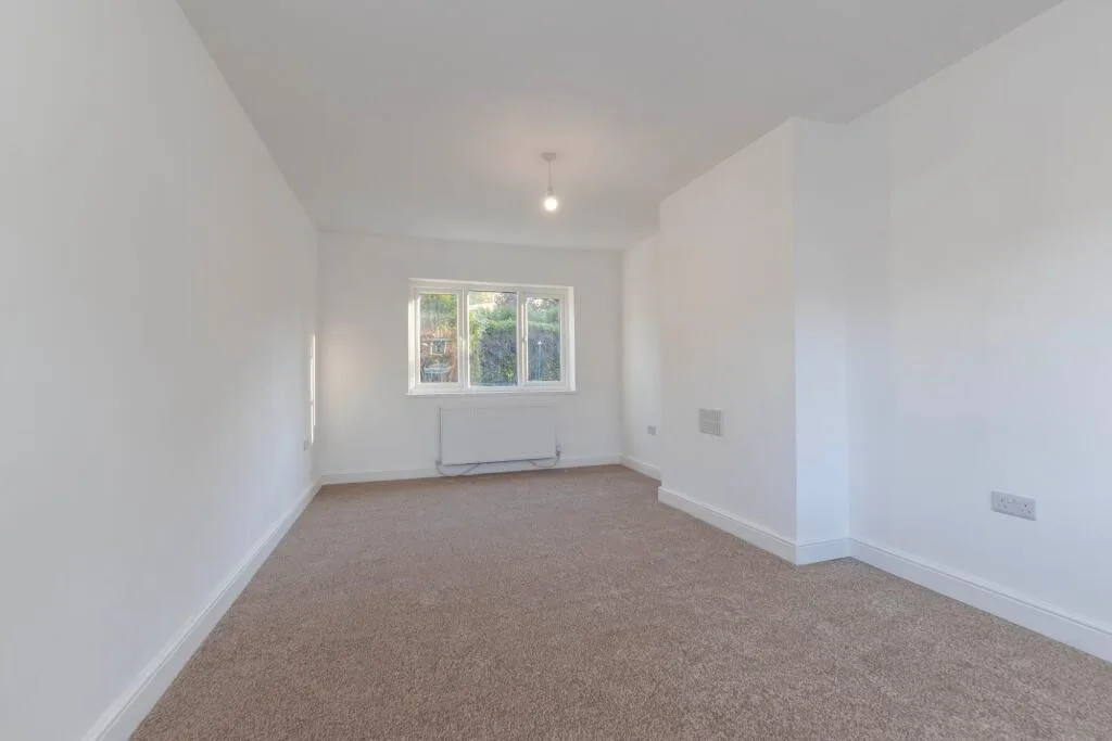 2 bedroom end of terrace house for rent