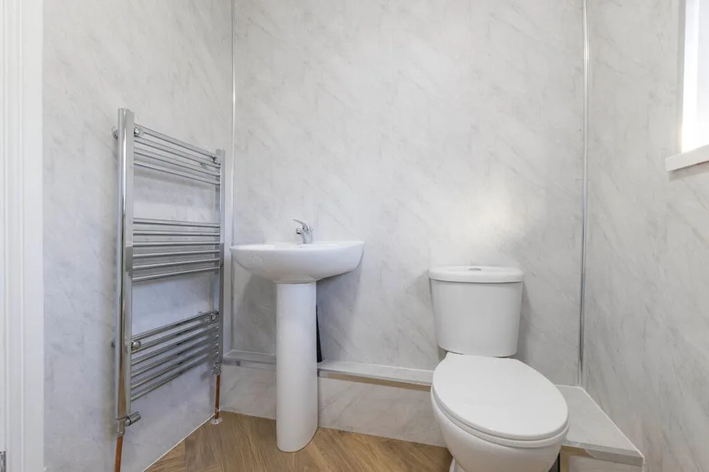 2 bedroom end of terrace house for rent