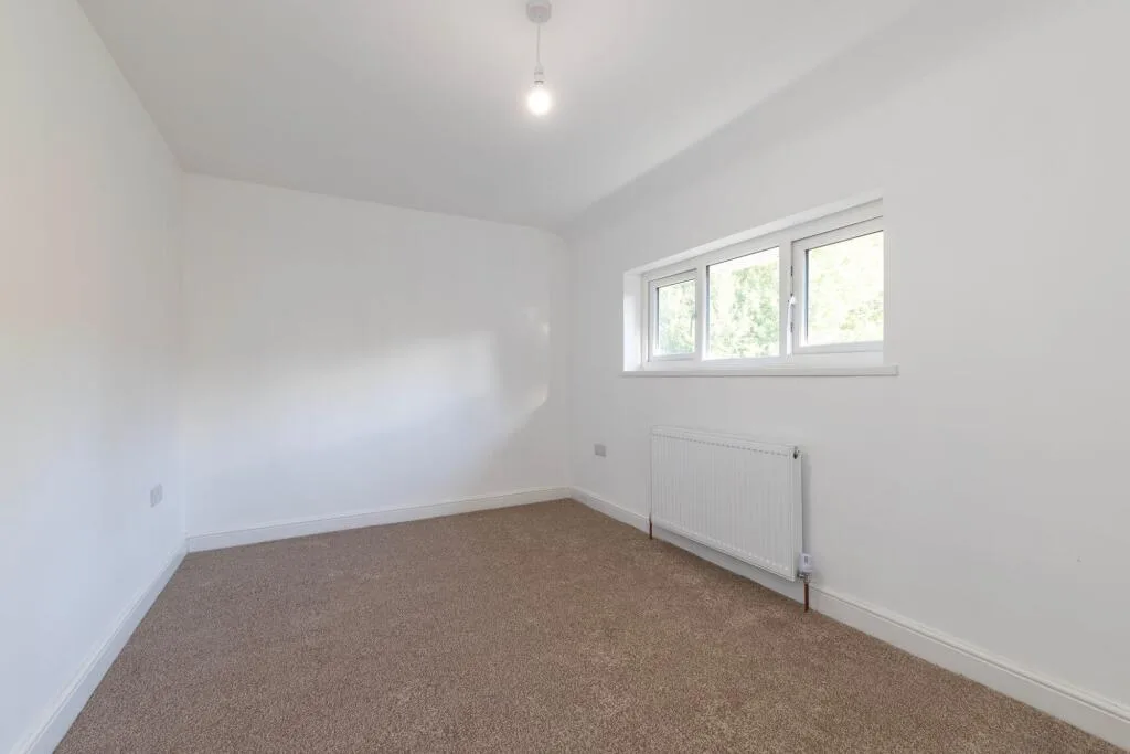 2 bedroom end of terrace house for rent